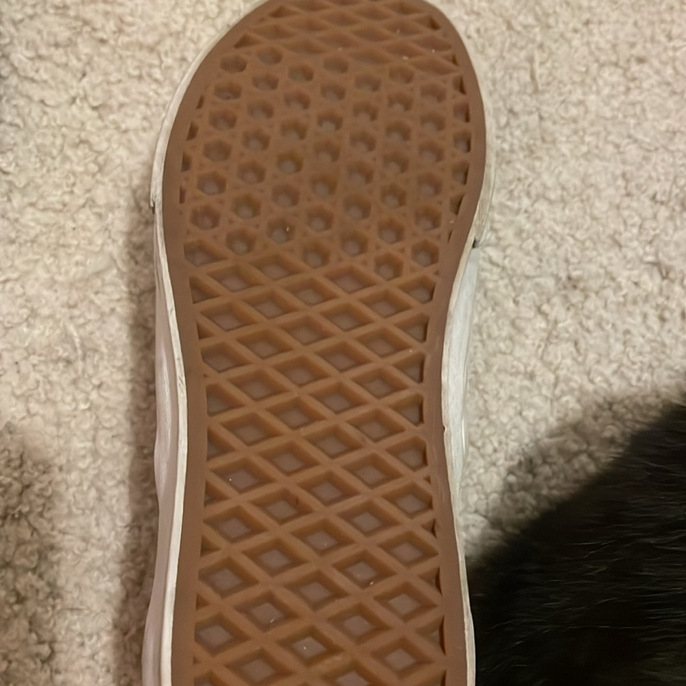 VANS - Picture 2 of 4